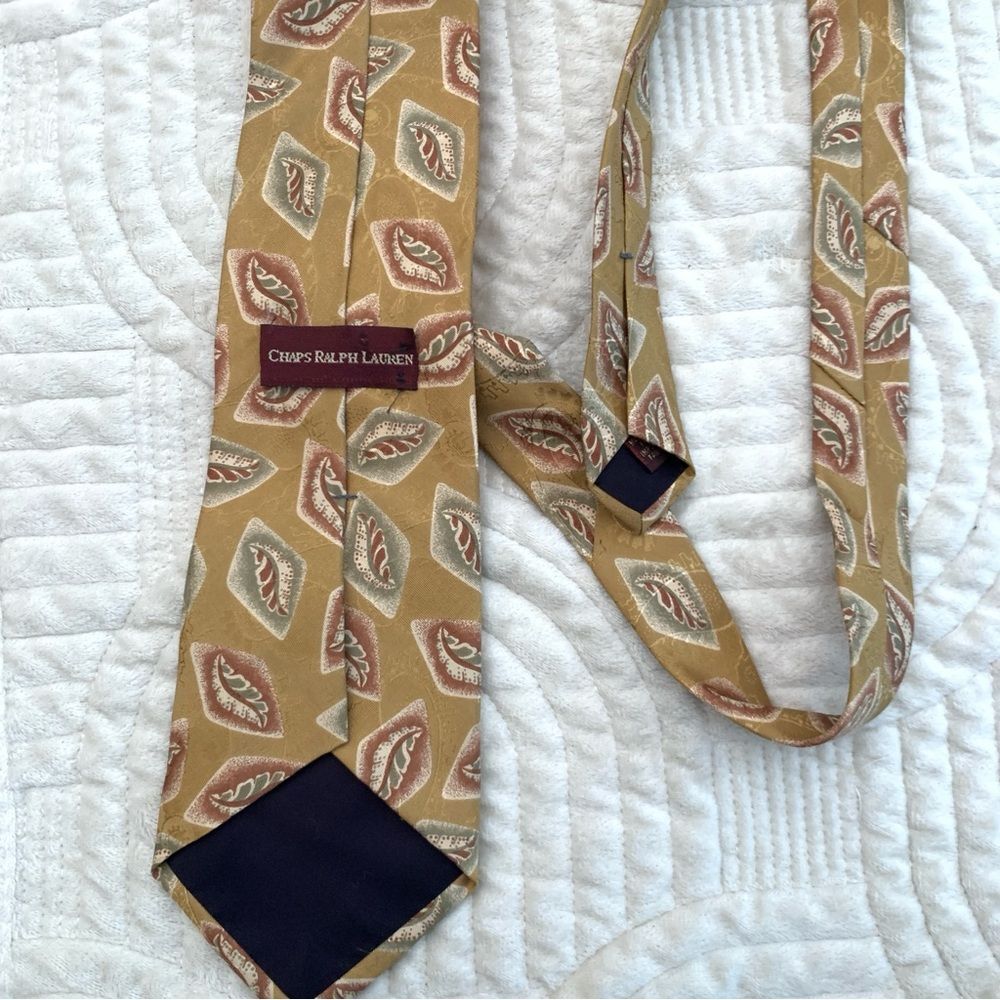 Vintage Chaps Ralph Lauren Gold Imported Silk Geometric Patterned Tie - Picture 12 of 13